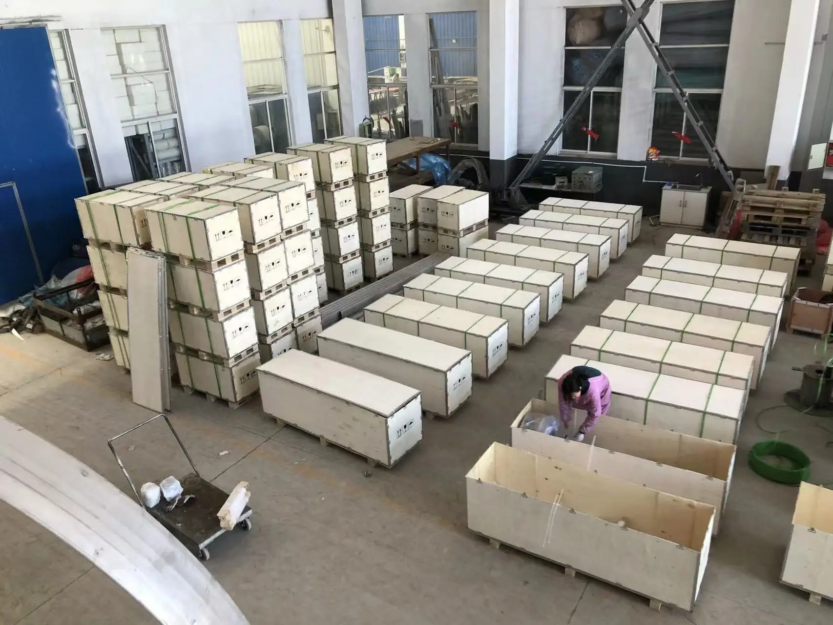 Residential Solar Hot Water Boiler | 3kW Wind Turbine System | TANFON