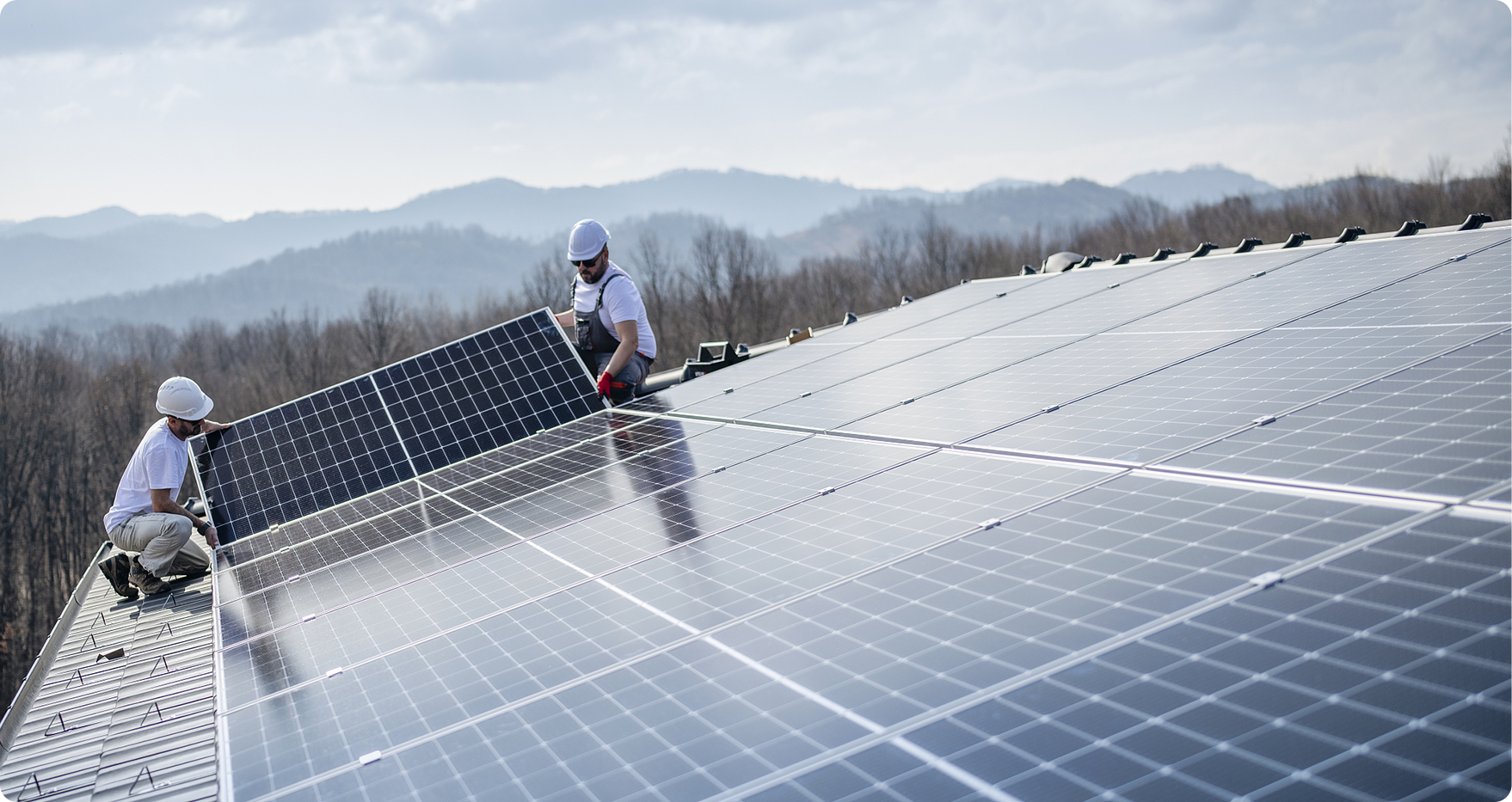 TOPCon- up to 590Wp High-Efficiency 22.8% Low LID Solar Module for Commercial and Utility Projects