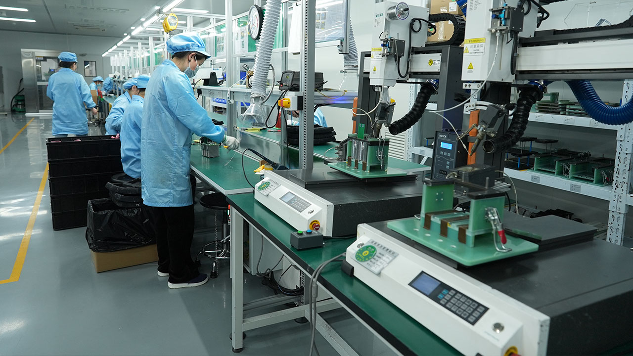 Bent Solar Roof Tiles High-Efficiency Photovoltaic Energy Generation for Residential and Industrial Use DEG SOLAR